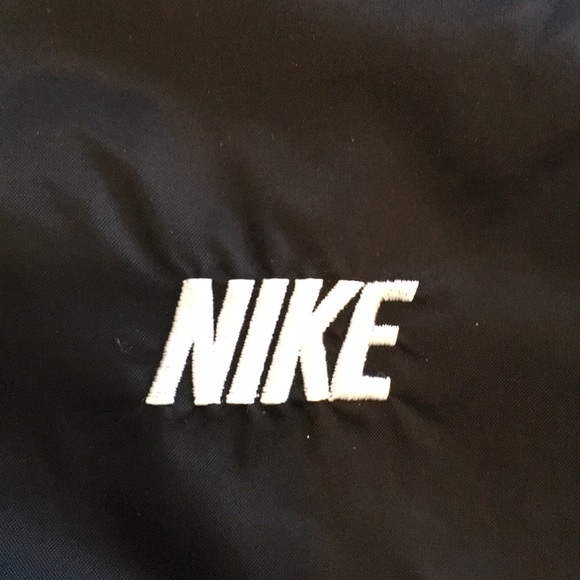 Nike jacket - Picture 2 of 6